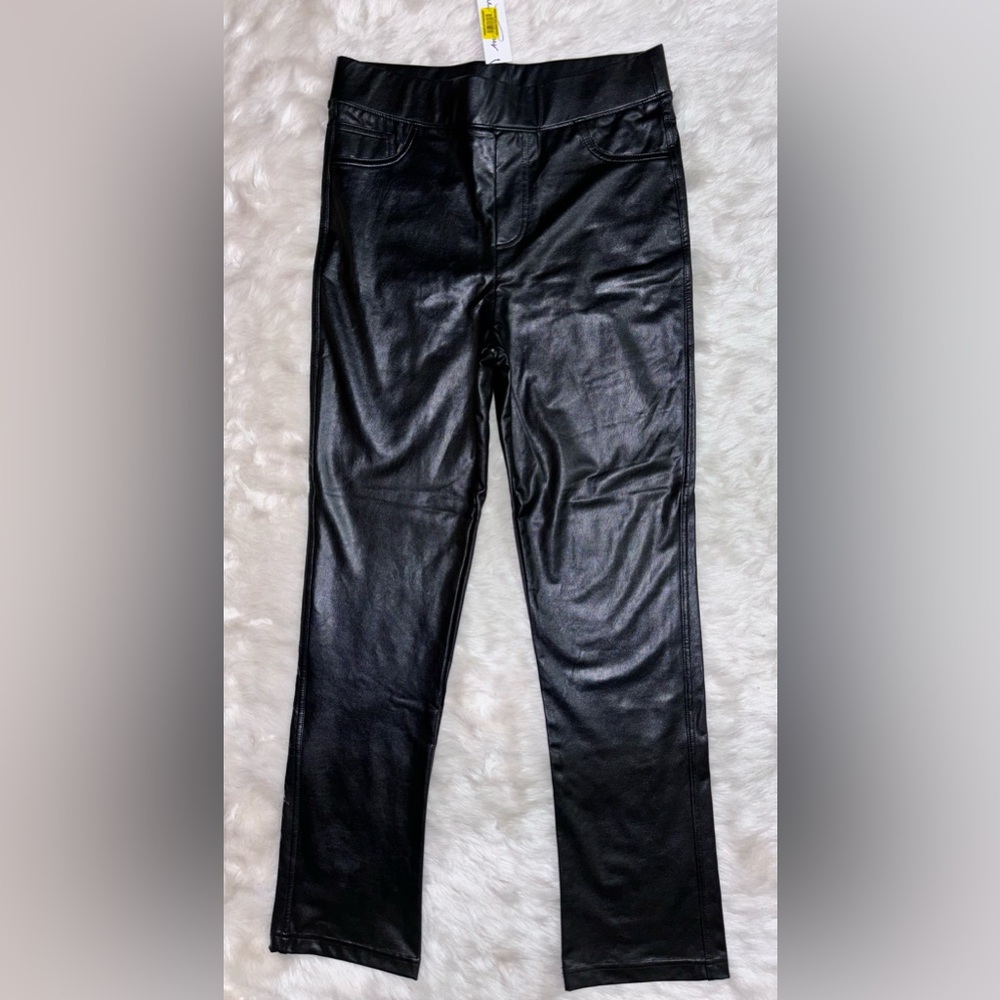 Anna & Ava faux leather pull on pants Black Medium NWT